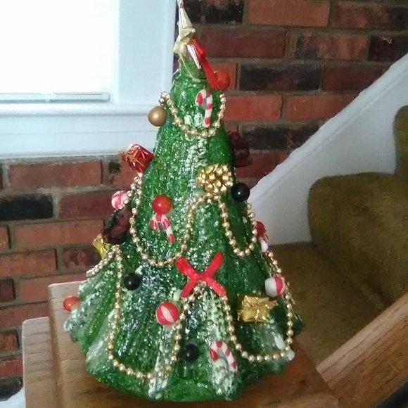 Musical Christmas Tree Collectible - Picture 4 of 5